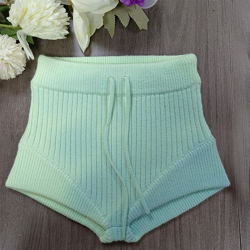 Photochromic pants