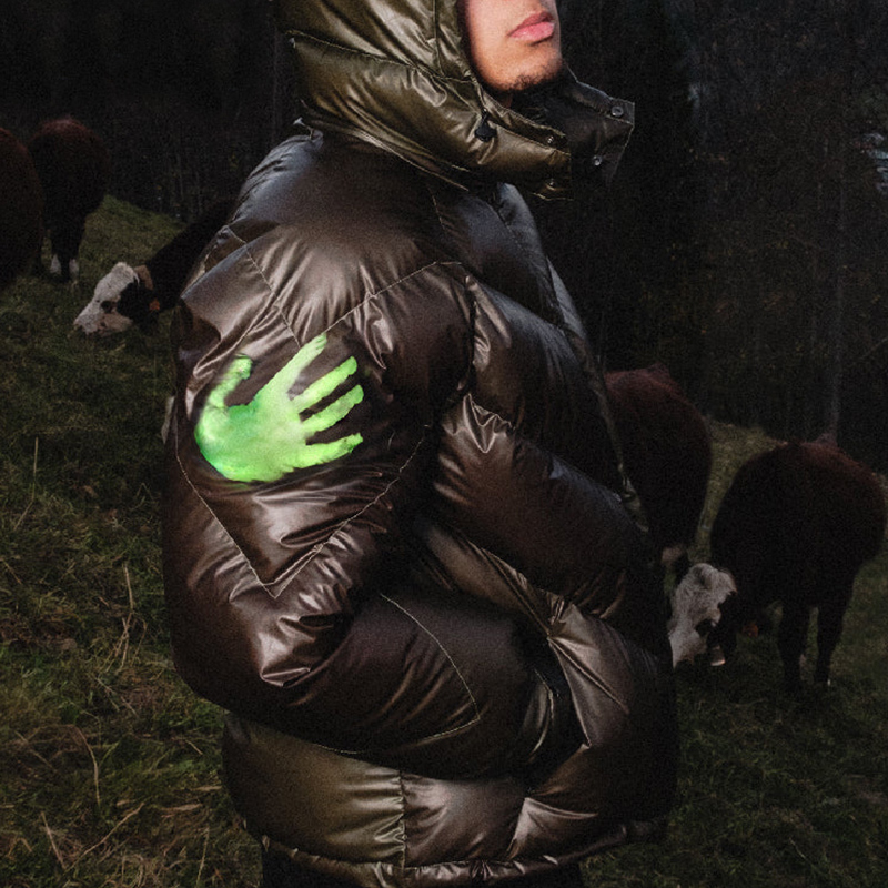 This puffer jacket color shifts when exp